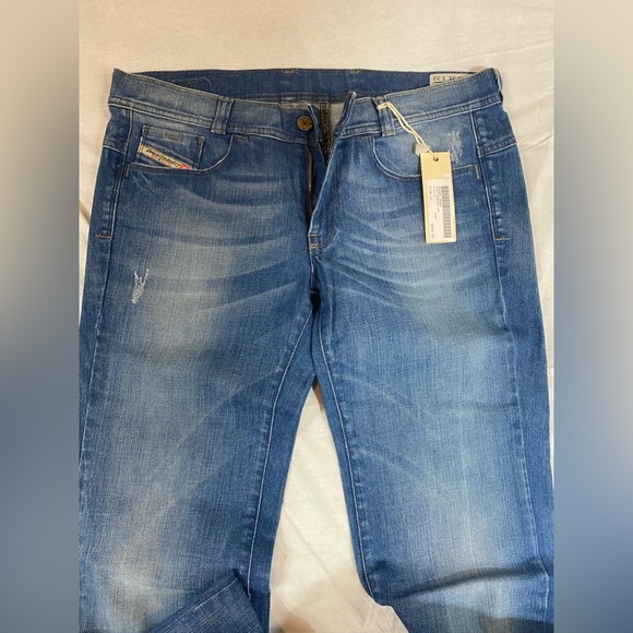 DIESEL - Soozy Straight leg denim pant - Picture 3 of 12
